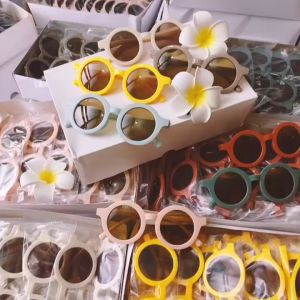 KÍNH MÁT GỌNG TRÒN CHO BÉ TRAI BÉ GÁI