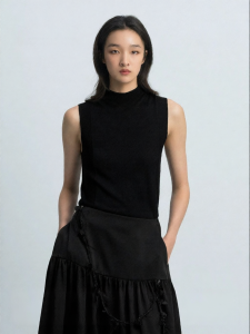 Fine Merino Wool High Collar Knit Vest