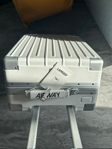 Airway Japan Aluminum Frame Luggage Multi-Functional Sit-On Suitcase with Universal Wheels and Latch Closure for Youth