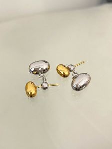 Elegant Minimalist Oval Metal Bean Stud Earrings Womens Fashion Jewelry Simple Design Cold Tone Post Hanging Style Hoops