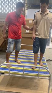 Giường gấp gọn .  Giường gấp Portable