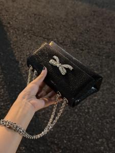 Original Design Caviar Chain Shoulder Crossbody Bag Stylish Versatile High-End Feel Small Square Bag for Men And Women