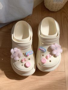 Cute Rabbit Hole Hole Shoes Womens EVA Soft Bottom Summer Outdoor Wearable Beach Sandals Casual Hollow out Design Youth Footwear