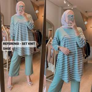Setelan knit salur