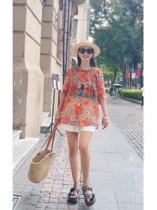 เสื้อเชิ้ตแขนสั้นพิมพ์ลายดอกไม้หลวมๆ สไตล์เกาหลีสำหรับผู้หญิงในช่วงฤดูร้อนปี 2023 เสื้อเชิ้ตผู้หญิงทรงหลวมสบายๆ สไตล์วินเทจ