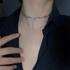 Silver Color Irregualr Choker Necklace for Women Love Heart Crystal Clavicle Chain Necklace Wholesale Jewelry