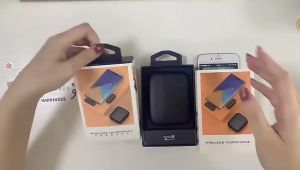 รุ่นใหม่ 2023 ไมค์ไร้สายไลฟ์สด 3in1 Wireless Lavalier Microphone With chager Box ไมค์หนีบปกเสื้อ 2.4G Live Broadcast Gaming Mic Tiktok Live สำหรับโทรศัพท์ Android iPhone iPad