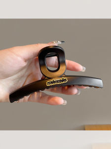 กิ๊บติดผมตัวอักษรสีดำเงาขนาดใหญ่พร้อมขอบทองสำหรับผู้หญิง สไตล์เรียบง่าย สไตล์เกาหลี แฟชั่น ของตกแต่งผม