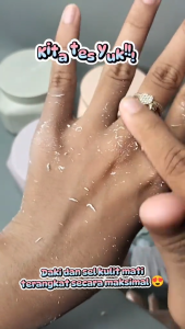 lulur body scrub skinsane membantu mencerahkan dan melembabkan kulit badan