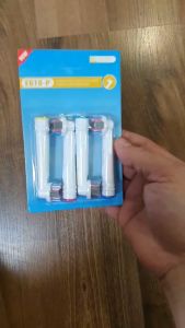 Set 4 đầu bàn chải than sợi tre kháng khuẩn EB18-P EB20-P EB25-P Minh House Cho máy Oral B
