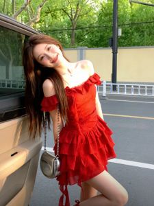 CHANGTONG | Atmospheric Style Elegant Off-Shoulder Red Dress