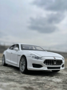 PROSWON | Mô Hình Xe Maserati Bằng Kim Loại Có Âm Thanh & Đèn Đồ Chơi Sưu Tầm Quà Tặng Cho Trẻ Em