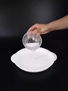 คลินิกอาหาร Uni.Y กล่องอุ่นอาหาร ขนาด 1 ชั้น ที่ 1 กับ ไมโครเวฟ อย่าง 1