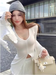 GUZILIAN | Spicy Girl V-neck Bell Sleeve T-shirt Womens Slimming Long Sleeve Base Layer Top Fashion Design Spring Autumn New Style