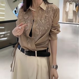 เสื้อเชิ้ตแขนยาวผู้หญิงสไตล์เกาหลีทรงหลวมสไตล์เกาหลีทรงหลวมพิมพ์ลายดอกไม้ผ้าโพลีเอสเตอร์ฤดูร้อนปี 2025