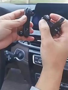 SEAMETAL Air Vent Phone Holder for Car Stable Hook Hanging Phone Mount 360-Degree Free Adjustment Smartphone Navigation Support
