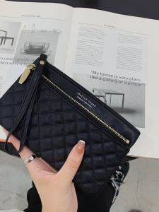 Ladies Long Style New Fashion Quilted Spacious Clutch Wallet