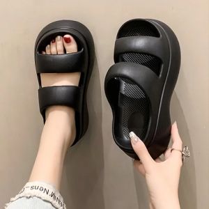 YaKo สินค้าจัดส่งไว รองเท้าแตะแฟชั่นสำหรับสุภาพสตรี เเบบสวมสายคาด 2 เส้น พื้นสูง เพิ่มความสูงไปในตัว แถมราคาคือดี คุณผู้หญิงไม่ควรพลาด