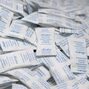 Mineral Desiccant Silica Gel 1g 0.5g for packing non-toxic moisture-absorbing resealable for home appliances dehumidifiers.