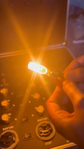 Lampu LED T10 5 LED SMD Nyala Manteng Lampu Senja Rem Sein Kota DC 12-24Volt Motor Mobil Truk Bis Universal Super Bright Car