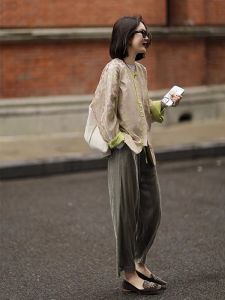 New Autumn 2025 Womens Fashionable Versatile Chinese Style Light National Feel High-End Sense Button Tang Suit Top Coat