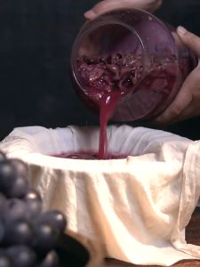 Men làm Rựu vang hoa quả