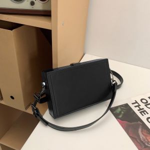 แฟชั่นลําลองCrossbodyกระเป๋าPuกล่องกระเป๋าสําหรับบุรุษและสตรีสีทึบโทรศัพท์กระเป๋าสี่เหลี่ยมเล็กอินเทรนด์กระเป๋าสะพายไหล่เดี่ยว