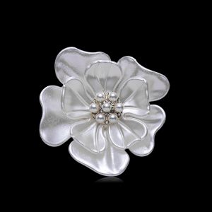 Elegant White Resin Camellia Flower Brooches For Women Men Delicate Imitation Pearl Rhinestone Floral Plant Pins Wedding Jewelry