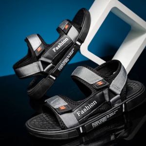 แนวโน้มลําลองบุคลิกภาพเปิดนิ้วเท้าระบายอากาศชายหาดรองเท้าแตะเวลโครชายหาดกลางแจ้งรองเท้าแตะกันลื่นแฟชั่นใหม่รองเท้าแตะผู้ชายกลางแจ้งลดราคา