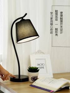 โคมไฟตั้งโต๊ะหัวเตียงห้องนอนแบบเรียบง่ายไอเดียสร้างสรรค์สไตล์นอร์ดิกโต๊ะหนังสือแบบสัมผัสถนอมสายตาทันสมัยไฟอ่านหนังสือสำหรับหอพักนักศึกษามหาวิทยาลัย