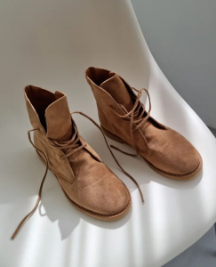 รองเท้าบูทมาร์ตินผู้หญิง Dongdaemun ทรงสั้น พื้นหนัง รองเท้าบูทฤดูใบไม้ผลิและฤดูใบไม้ร่วง สวมใส่สบาย รองเท้าบูททรงสั้นแบบลำลอง