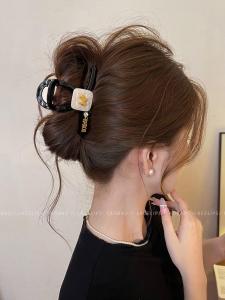 2025 New Large Size Golden Label Dog Shark Clip Womens Hair Accessories Fashionable Korean Style Lamar Odom Brand Hair Grips