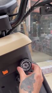 ฝาครอบปูมาสตาร์ทรอนซ์ ปูมาสตาร์ท ปูมาวิทยุ อุปกรณ์ตกแต่งภายในรถยนต์ ฝาครอบปูมา Start: แบบบิดเกลียว ฝาปิดปูมาสตาร์ทเครื่องยนต์ (0155)