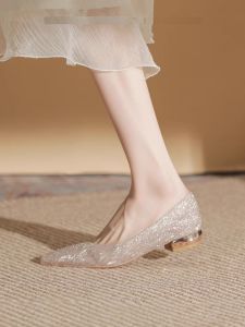 รองเท้าส้นเตี้ยทรงหัวแหลมประดับเลื่อมสีทองสำหรับผู้หญิง 2024 รองเท้าส้นเตี้ยแบบสวมส้นแบนสไตล์ฝรั่งเศส ทรงหัวแหลม รองเท้าส้นเตี้ยสำหรับใส่ไปทำงาน