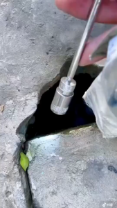 Cây Gắp Nam Châm Có Đèn LED – Cần Dài Gắp Ốc Vít Trong Khe Hẹp – Gập Gọn Hút Mạnh Có Chiếu Sáng