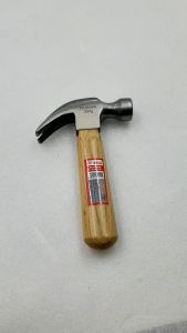 Búa Sừng Dê Cán Gỗ mini Japan 250g Có Rãnh Đóng Đinh Nam Châm F0-6009B FUKUOKA