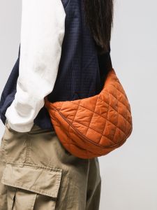 New 2024 Dumpling Shaped Nylon Canvas Shoulder Bag Versatile Mobile Phone Bag Casual Style Single Shoulder Crossbody Bag