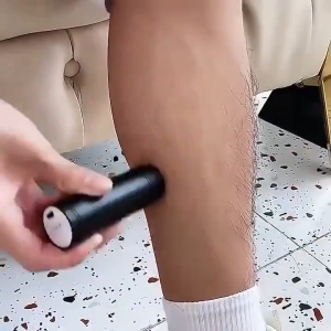 [In Stock]NEW Mini Electric Shaver Portable Car Rechargeable Shaver Station Wagon Mini Shaver New Long Battery Life