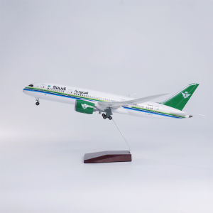 Mô Hình Máy Bay Nhựa Đúc Tỷ Lệ 1:130 Dài 47cm Hãng Hàng Không Saudi Arabian Airlines Có Đèn LED Dành Cho Trẻ Em Và Người Sưu Tầm