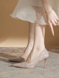 รองเท้าแต่งงานสีแชมเปญส้นสูงไม่ลื่น รองเท้าแต่งงานสไตล์ฝรั่งเศส ประดับคริสตัลละเอียด รองเท้าแต่งงานสำหรับสาวๆ รองเท้าแต่งงานแบบสวมหัวแหลม