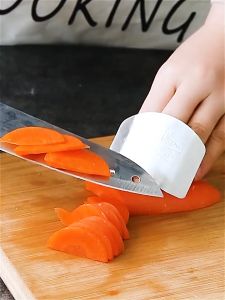 1PC Kitchen Finger Protector Safe Guard Anti Cut Stainless Steel Shield Kitchen Tool / Pelindung Jari