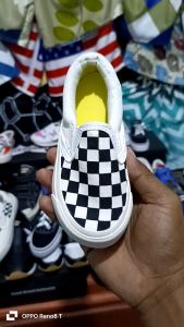 Sepatu Anak Slip-on Catur / Sepatu Anak Sekolah Laki dan Perempuan / Sepatu Slip-on