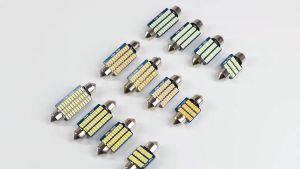 {BG}พร้อมส่ง ไฟห้องโดยสาร ไฟเพดานรถยนต์ แสงสีขาว ความสว่างสูง ฉนวนสองชั้น 1ชิ้น 31mm 36mm 39mm 41mm 12V