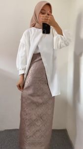 Rok Songket: Pilihan Terbaik untuk Acara Kondangan & Wisuda