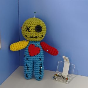 Scary Voodoo Dolls Halloween Horror Party Decorations Ghost Revenge Voodoo Doll Knitting Keychain Witchcraft Prop Plus Needle