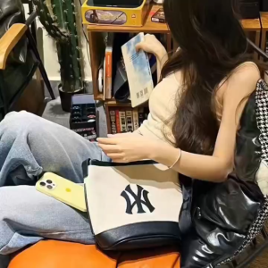 South Korea mlb New Canvas Bucket Bag NY Shoulder Bag Crossbody Bag Simple Fashion Commuter All-Match Hot Selling Item ins