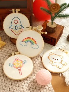 ชุดวัสดุทำผ้าปักลายการ์ตูน DIY สำหรับเด็ก เริ่มต้นง่ายๆ สำหรับห้องเรียนฝีมือ งานฝีมือที่ง่ายต่อการติดตั้ง