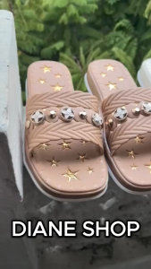 Womens Korean Trendy Flat Sandals Slippers with Star Design Non-Slip Waterproof Rubber Material Slip-On for All Seasons Outdoor & Home Wear 075523