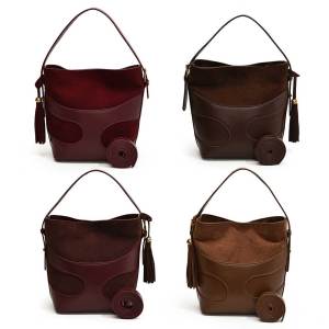 [Winnereco Flagship Mall]กระเป๋า Tote ผู้ชาย หนังเทียม ดีไซน์เรียบหรู ความจุเยอะ สำหรับเดินทางและใช้งานในชีวิตประจำวัน