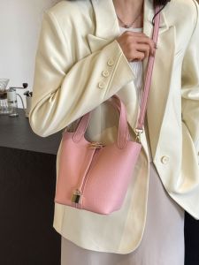 Elegant Bucket Bag Womens Fashionable Work Handbag Simple Design Market Basket Popular Single Shoulder Bag French Artistic Style